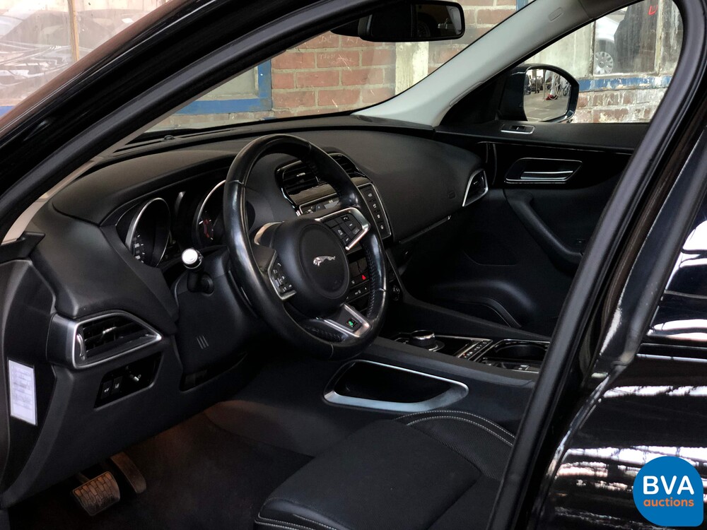 Jaguar F-Pace 20d AWD R-Sport 180 PS 2017 -Org. NL-, ND-383-G.