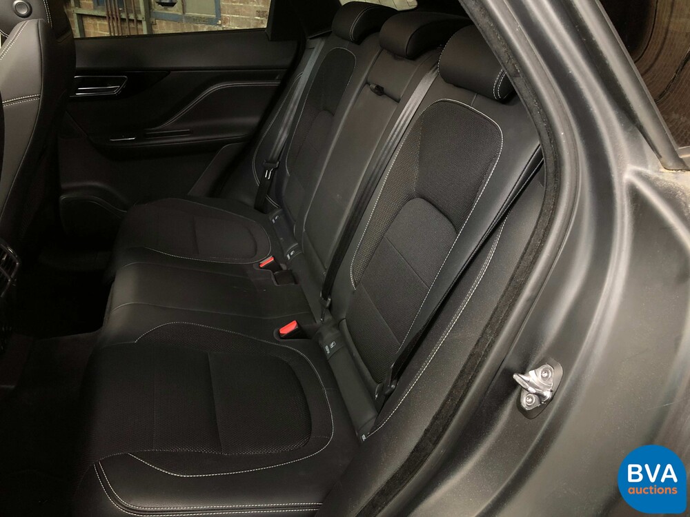 Jaguar F-Pace 20d AWD R-Sport 180 PS 2017 -Org. NL-, ND-383-G.