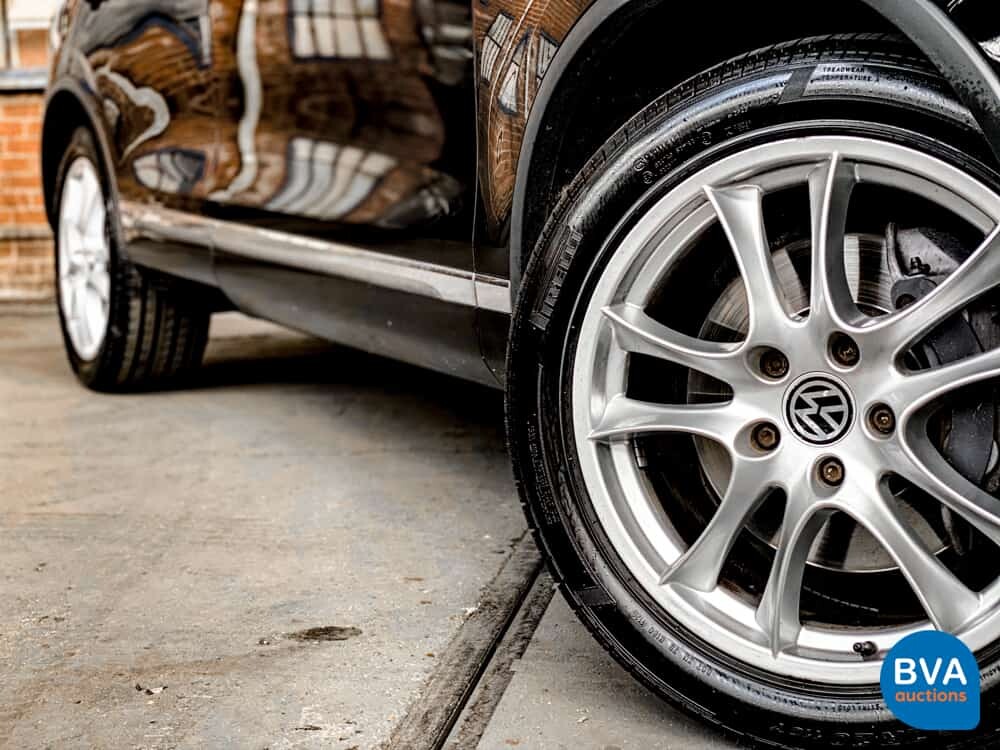 Volkswagen Touareg 3.0 TSI Hybrid Highline 4Motion 333 PS, 38-RBF-2.