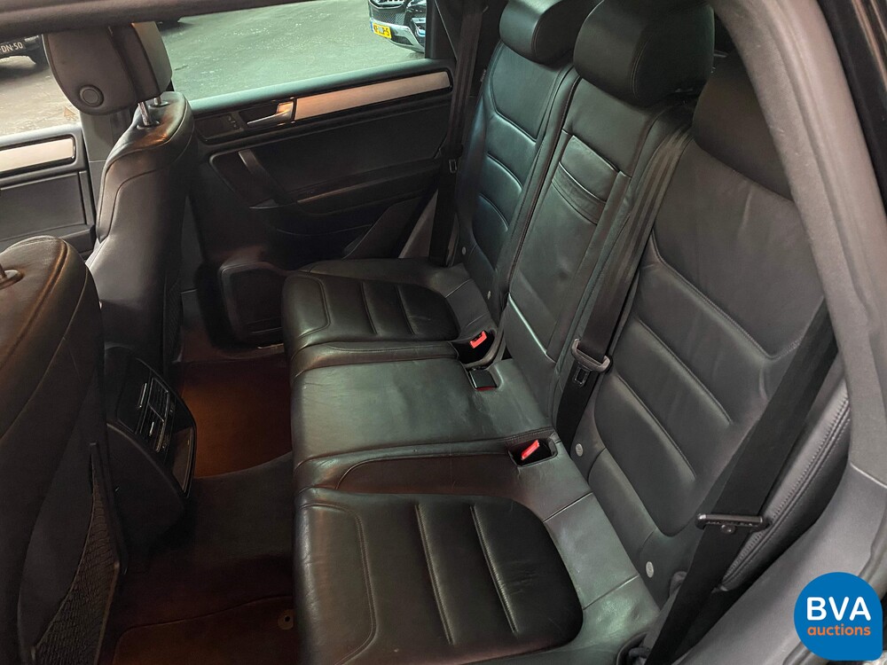 Volkswagen Touareg 3.0 TSI Hybrid Highline 4Motion 333 PS, 38-RBF-2.