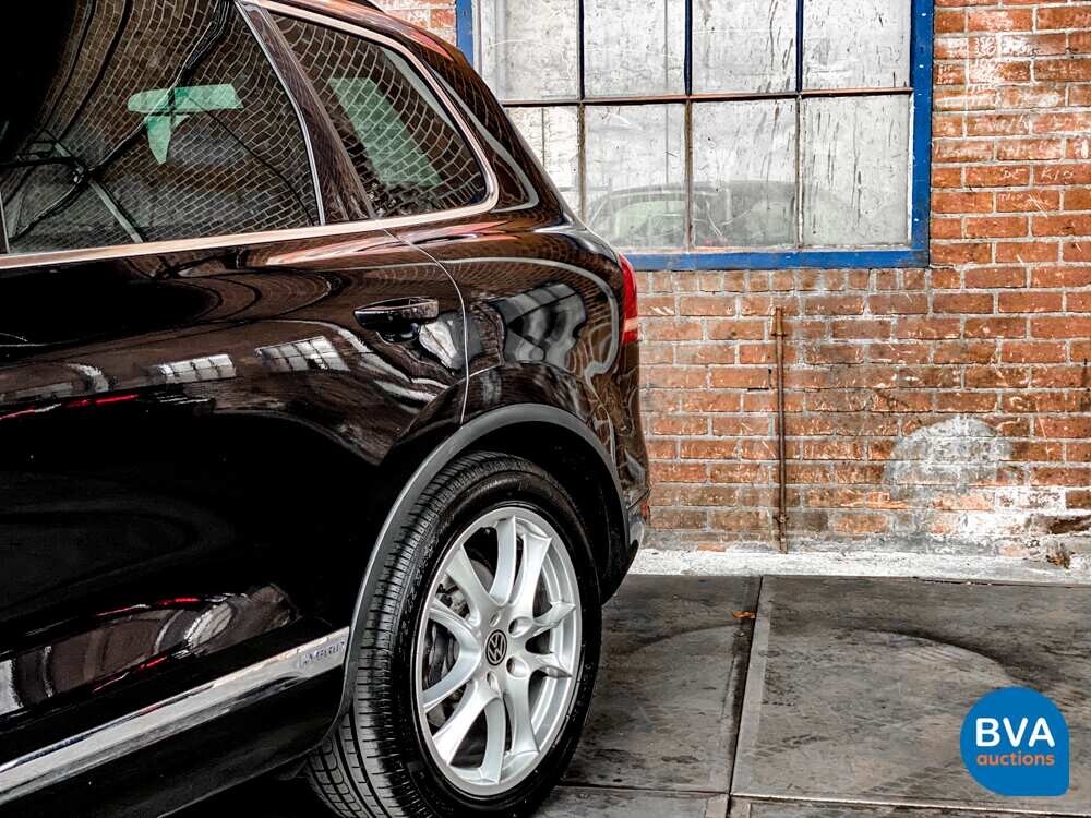 Volkswagen Touareg 3.0 TSI Hybrid Highline 4Motion 333 PS, 38-RBF-2.