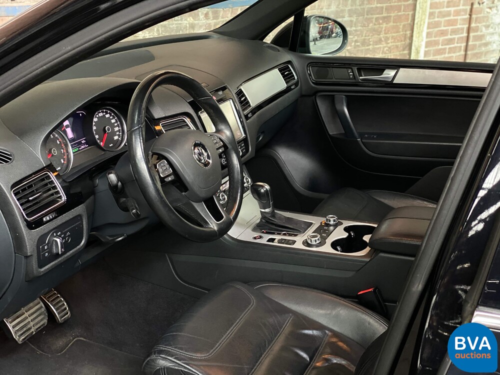 Volkswagen Touareg 3.0 TSI Hybrid Highline 4Motion 333 PS, 38-RBF-2.