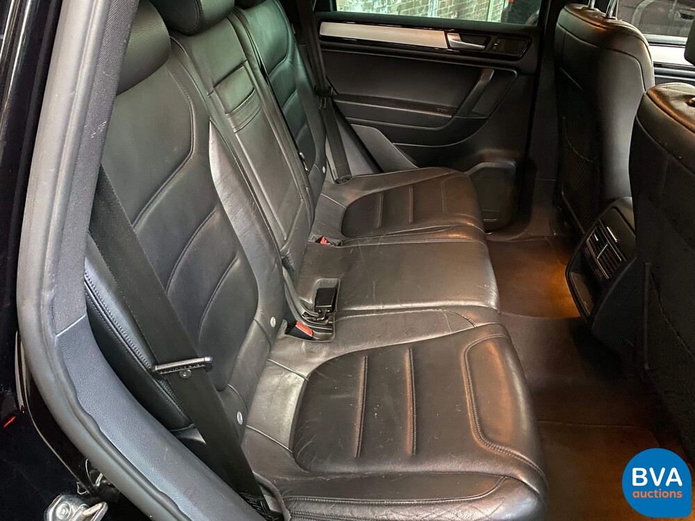 Volkswagen Touareg 3.0 TSI Hybrid Highline 4Motion 333 PS, 38-RBF-2.