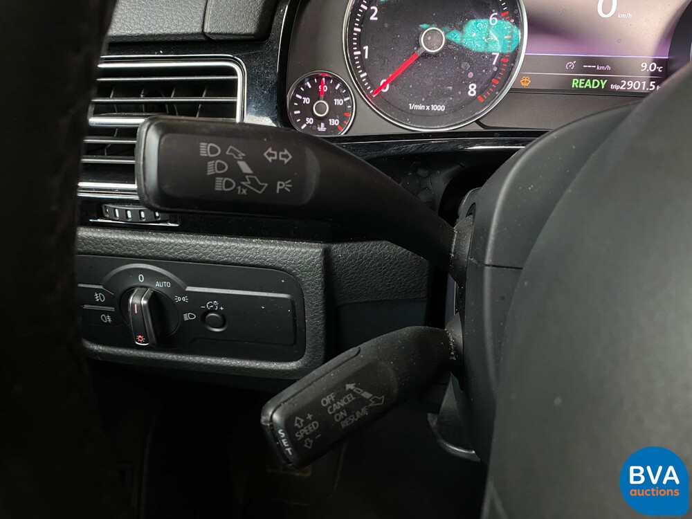 Volkswagen Touareg 3.0 TSI Hybrid Highline 4Motion 333 PS, 38-RBF-2.