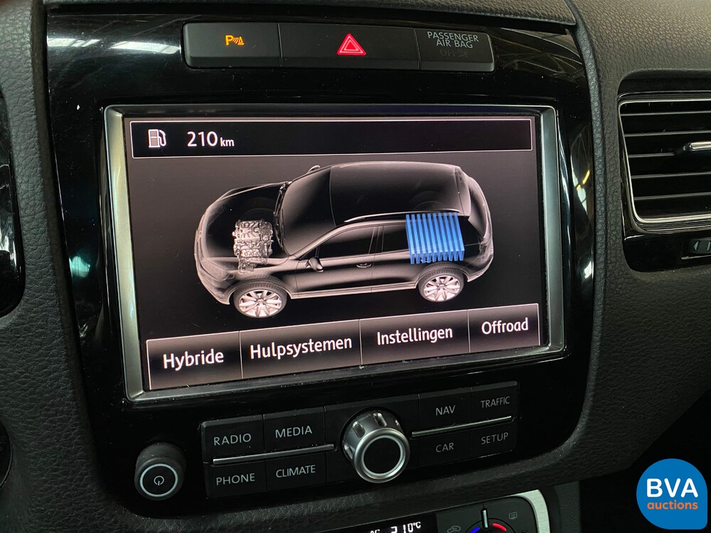 Volkswagen Touareg 3.0 TSI Hybrid Highline 4Motion 333 PS, 38-RBF-2.