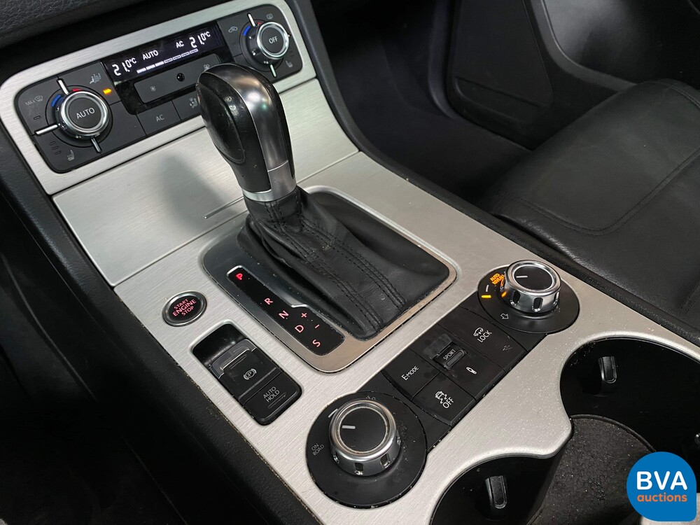 Volkswagen Touareg 3.0 TSI Hybrid Highline 4Motion 333 PS, 38-RBF-2.