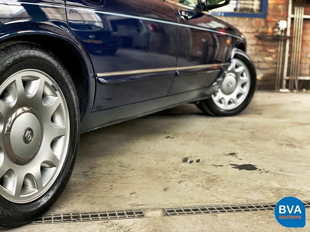 Daimler Super V8 4.0L 363pk 2001 -Org. NL-, 82-GS-NJ