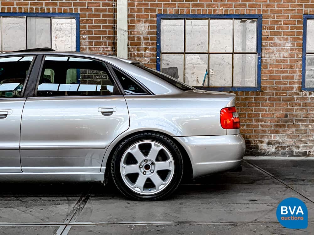 Audi S4 2.7 V6 Quattro Biturbo 265pk 2002