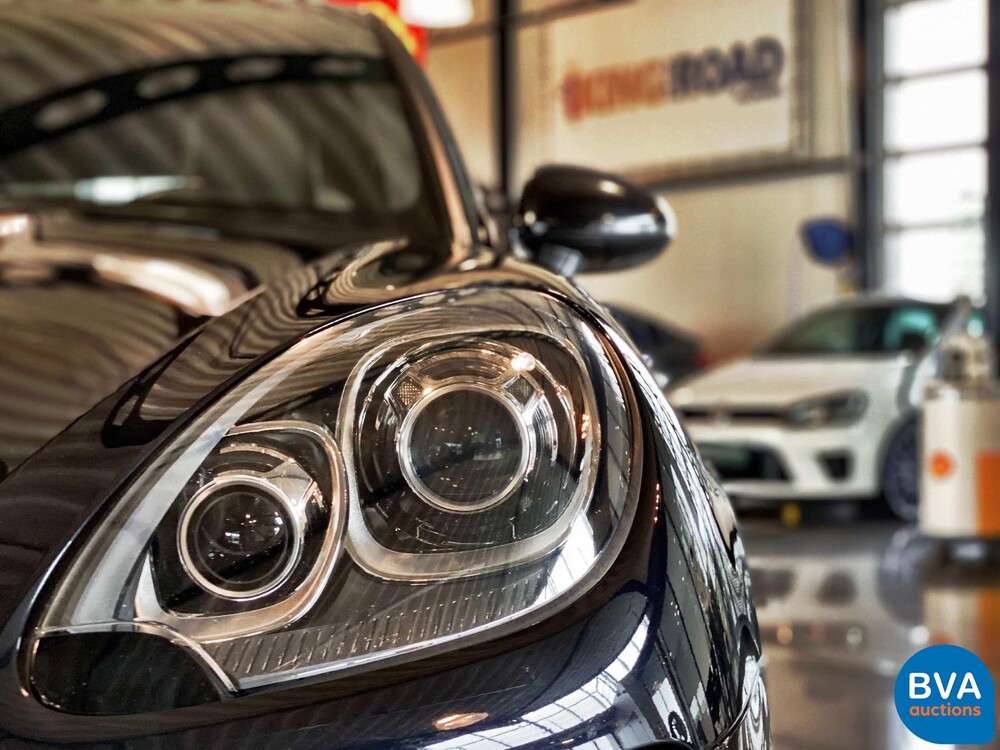 Porsche Macan Turbo 400 PS 3.6 Sport-Chrono-Original NL-2014, 2-TXB-93.