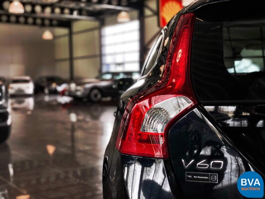 Volvo V60 2.4 D6 AWD Plug-in Hybrid Summum 285hp 2014, NF-726-V.