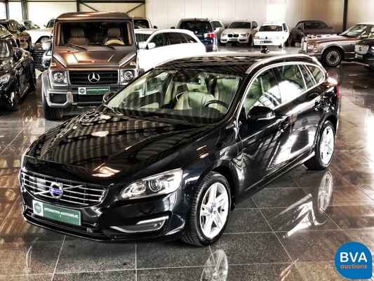 Volvo V60 2.4 D6 AWD Plug-in Hybrid Summum 285hp 2014, NF-726-V.