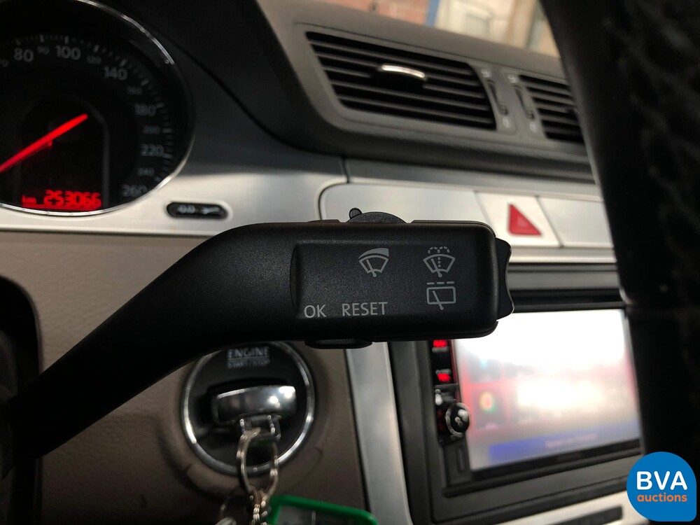 Volkswagen Passat Variante 2.0 FSI Highline 150 PS 2006 -Original NL-, 79-SL-ZP.