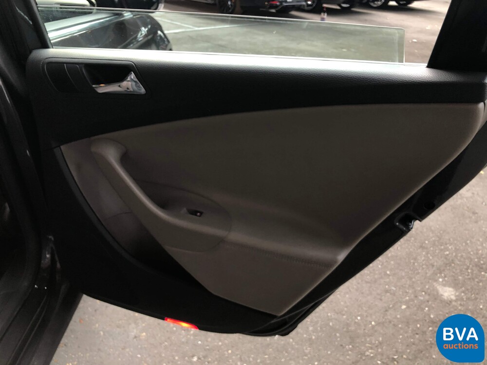 Volkswagen Passat Variant 2.0 FSI Highline 150hp 2006 -Original NL-, 79-SL-ZP.
