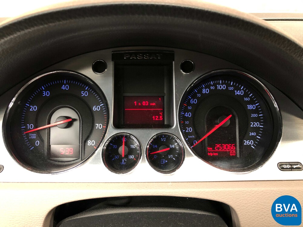 Volkswagen Passat Variante 2.0 FSI Highline 150 PS 2006 -Original NL-, 79-SL-ZP.