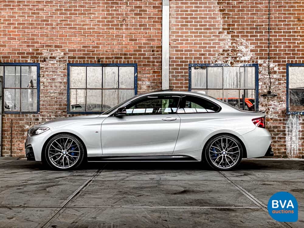 BMW M235i Coupé M-PERFORMANCE 326 PS 2016 2er-Reihe -Org NL-, JS-545-H.