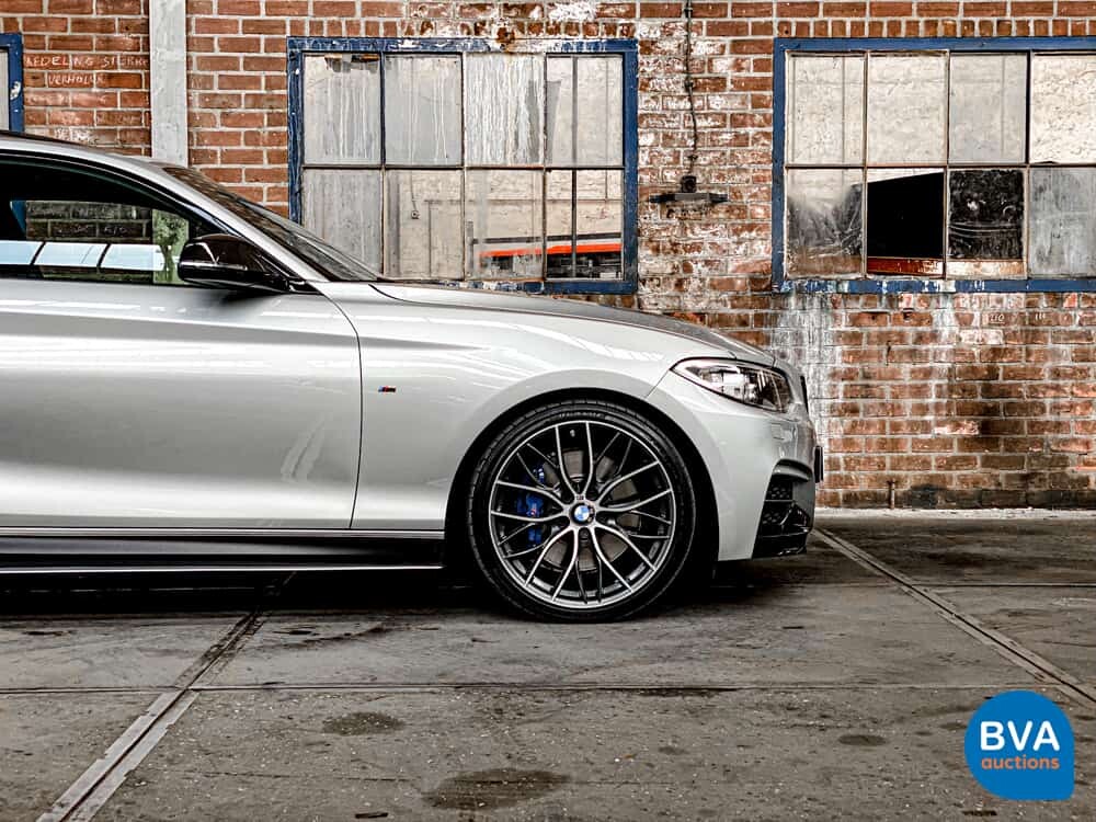 BMW M235i Coupé M-PERFORMANCE 326 PS 2016 2er-Reihe -Org NL-, JS-545-H.