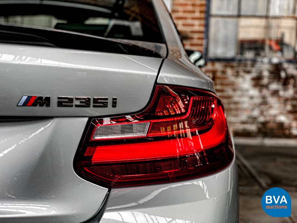 BMW M235i Coupé M-PERFORMANCE 326 PS 2016 2er-Reihe -Org NL-, JS-545-H.