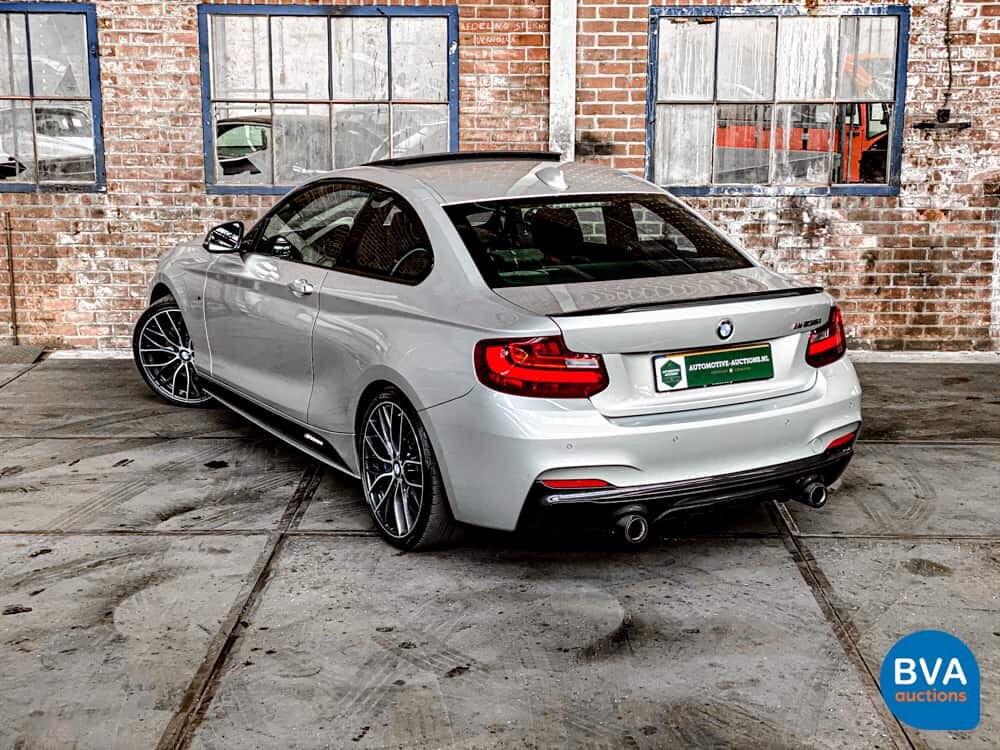 BMW M235i Coupé M-PERFORMANCE 326 PS 2016 2er-Reihe -Org NL-, JS-545-H.