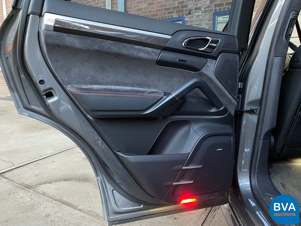 Porsche Cayenne GTS 4.8 V8 SportChrono 420 PS 2013, -Org NL- 5-KLF-81.