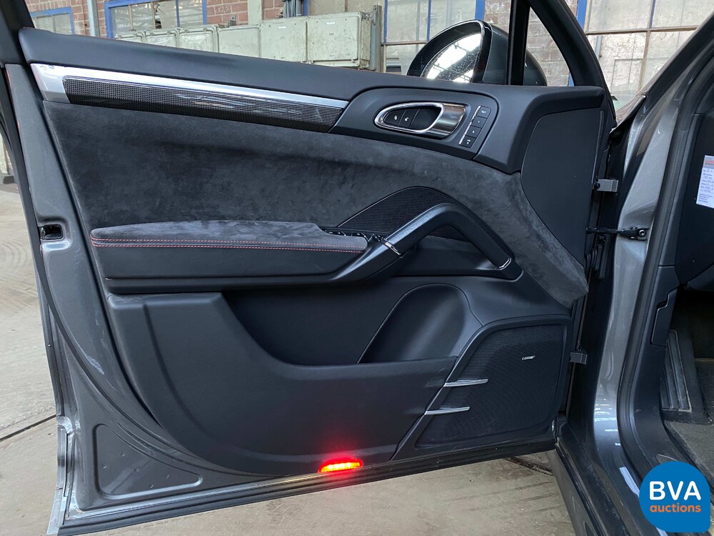 Porsche Cayenne GTS 4.8 V8 SportChrono 420 PS 2013, -Org NL- 5-KLF-81.