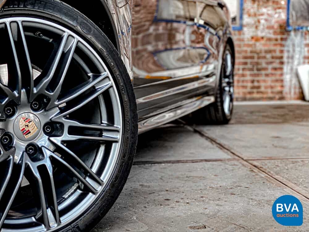 Porsche Cayenne GTS 4.8 V8 SportChrono 420 PS 2013, -Org NL- 5-KLF-81.