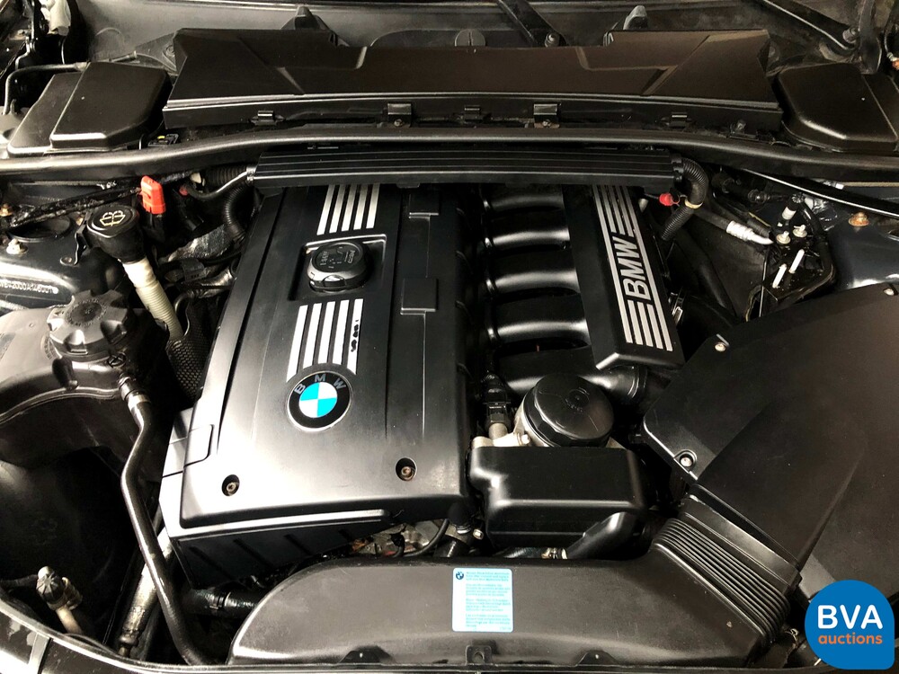 BMW 330i M-Sport Limousine Schaltgetriebe! 272 PS 3er Serie 2007, H-034-JZ.