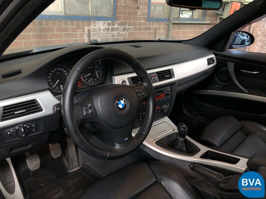 BMW 330i M-Sport Sedan Manual transmission! 272hp 3-Series 2007, H-034-JZ.