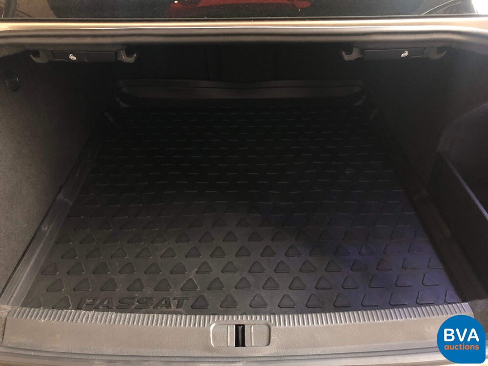 Volkswagen Passat 3.6 V6 4Motion Highline 299 PS 2012 R36, KF-490-R.