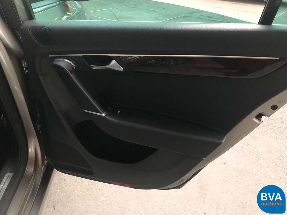 Volkswagen Passat 3.6 V6 4Motion Highline 299 PS 2012 R36, KF-490-R.