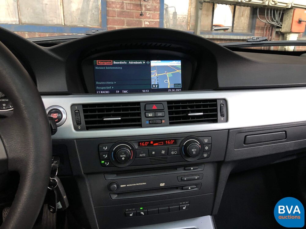 BMW 325i Touring 218 PS Schaltgetriebe! 3 Series 2005, J-599-LP.