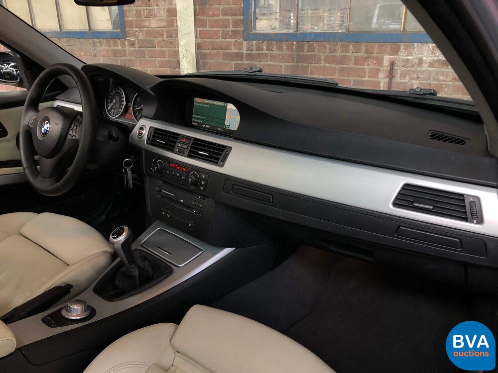 BMW 325i Touring 218 PS Schaltgetriebe! 3 Series 2005, J-599-LP.