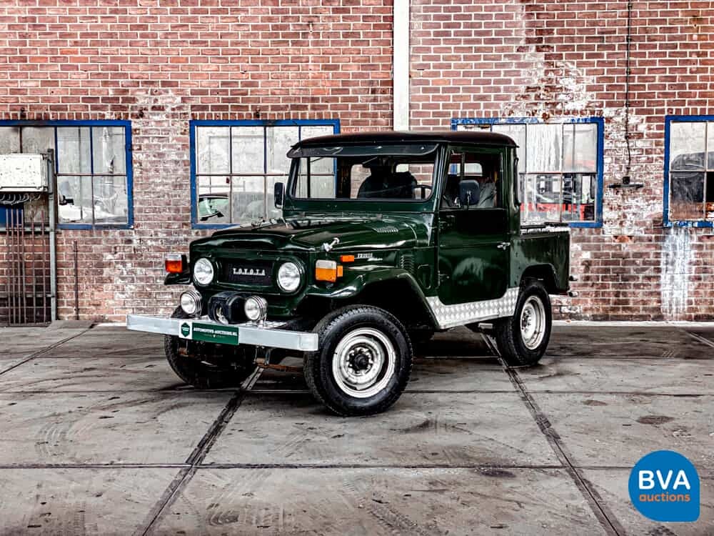 Toyota Land Cruiser FJ40 V Pick-Up 1975, 11-YB-95.