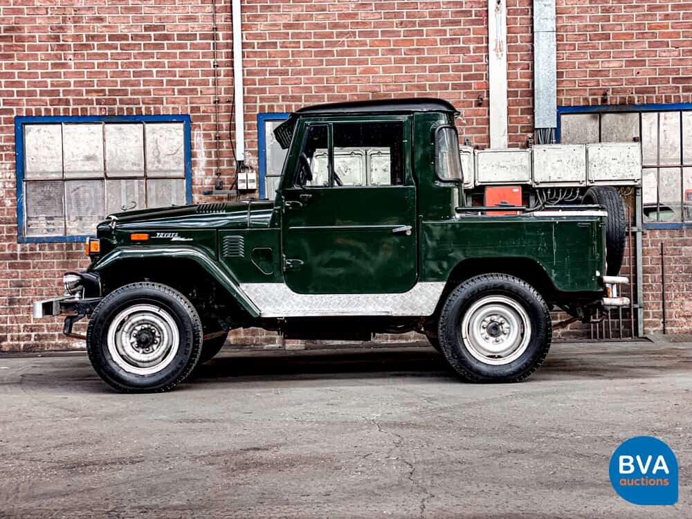 Toyota Land Cruiser FJ40 V Pick-Up 1975, 11-YB-95.