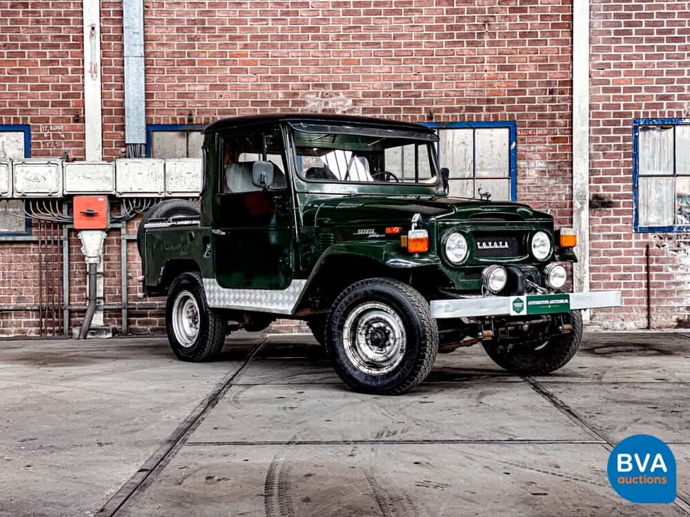 Toyota Land Cruiser FJ40 V Pick-Up 1975, 11-YB-95.