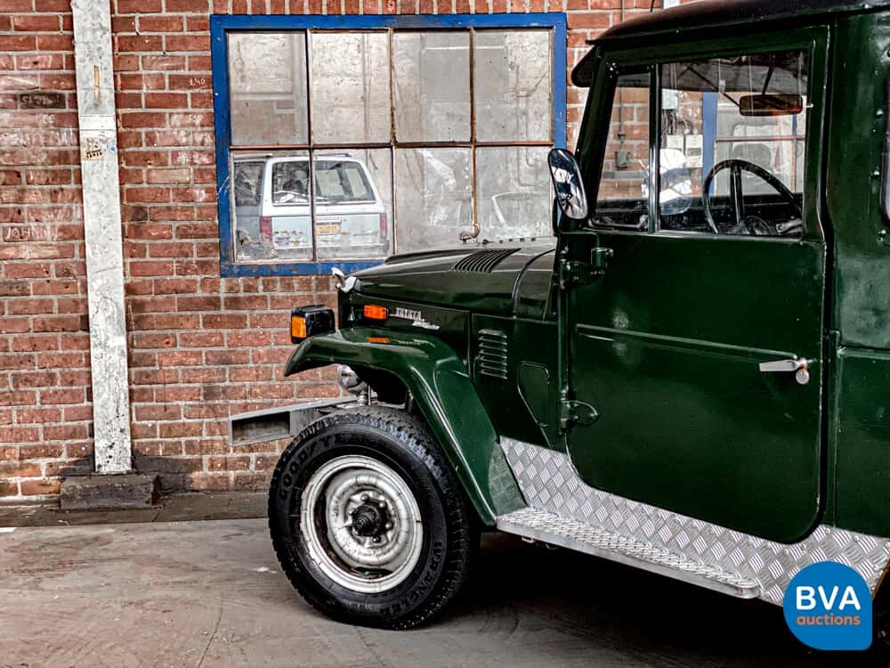 Toyota Land Cruiser FJ40 V Pick-Up 1975, 11-YB-95.