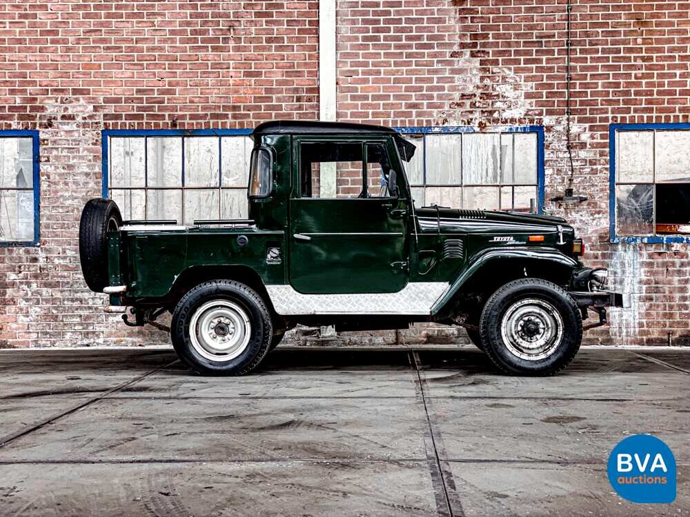 Toyota Land Cruiser FJ40 V Pick-Up 1975, 11-YB-95.