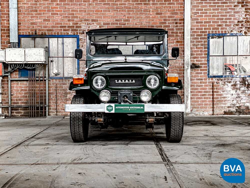 Toyota Land Cruiser FJ40 V Pick-Up 1975, 11-YB-95.