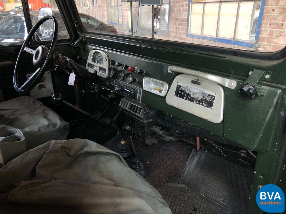 Toyota Land Cruiser FJ40 V Pick-Up 1975, 11-YB-95.