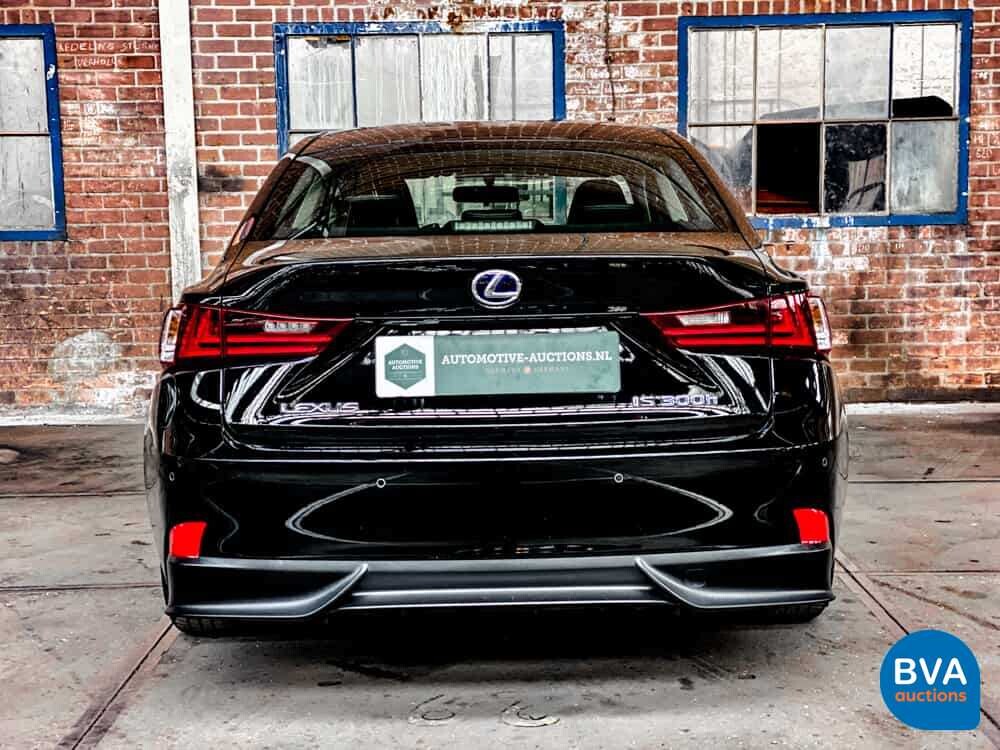 Lexus IS 300h Hybrid Automatic 2016 181 PS - Original NL -, JH-830-Z.