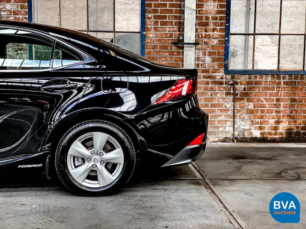 Lexus IS 300h Hybrid Automatic 2016 181 PS - Original NL -, JH-830-Z.