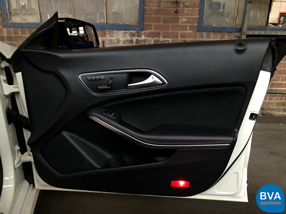 Mercedes-Benz CLA45 AMG 4Matic-Ausgabe 1 - 360 PS 2014, XS-495-S.