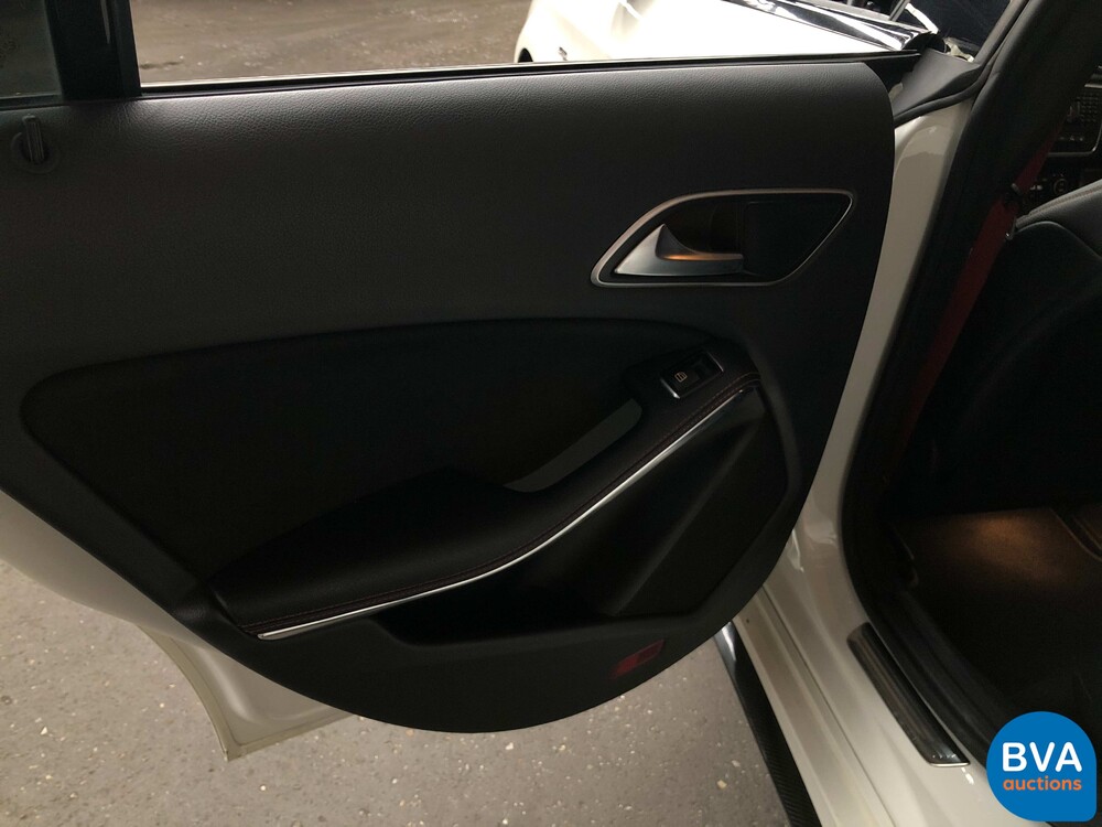Mercedes-Benz CLA45 AMG 4Matic-Ausgabe 1 - 360 PS 2014, XS-495-S.