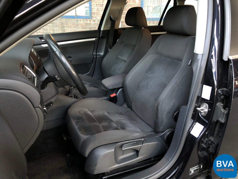 Volkswagen GOLF Variante 1.2 TSI Highline H6, 37-RRF-3.