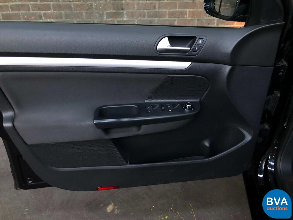 Volkswagen GOLF Variante 1.2 TSI Highline H6, 37-RRF-3.