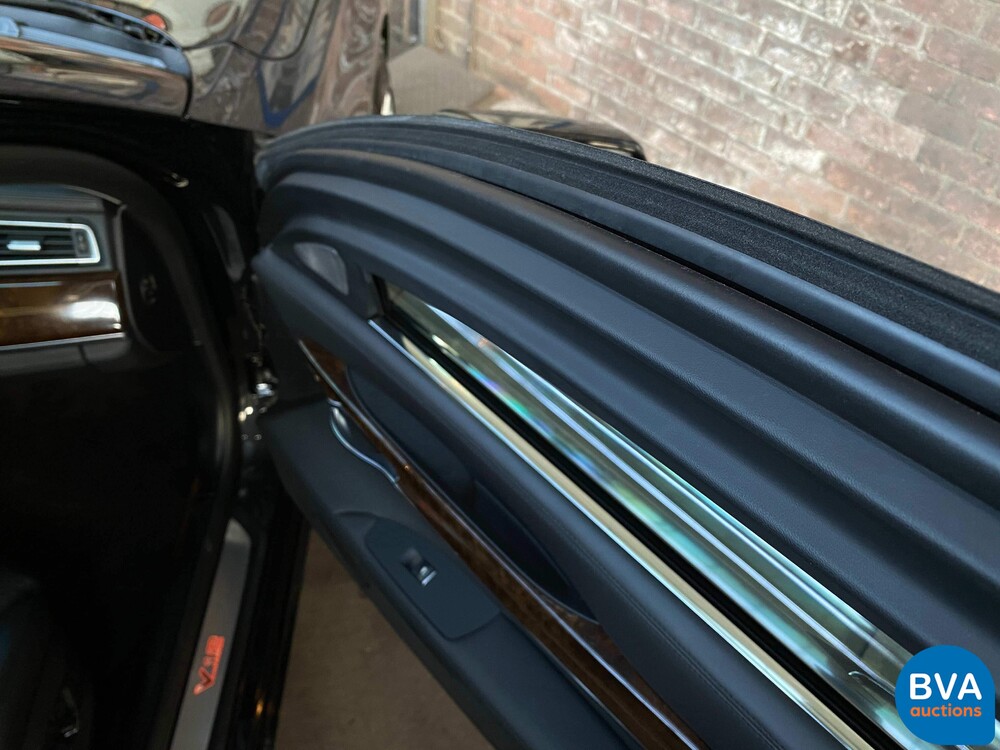 BMW 760Li Hochsicherheits-VR7 V12 F03 2011.