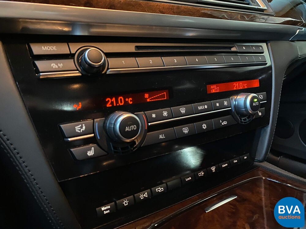 BMW 760Li Hochsicherheits-VR7 V12 F03 2011.
