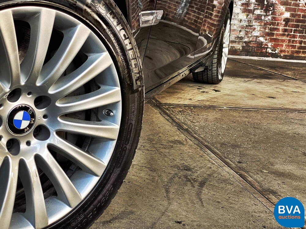 BMW 760Li Hochsicherheits-VR7 V12 F03 2011.