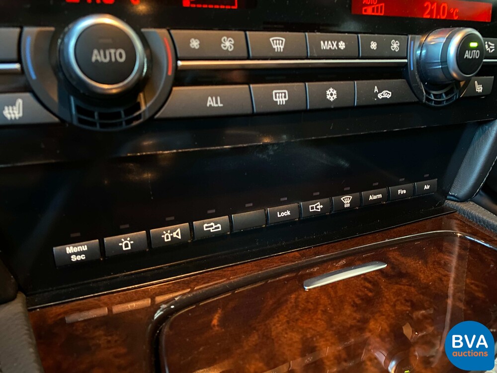 BMW 760Li Hochsicherheits-VR7 V12 F03 2011.