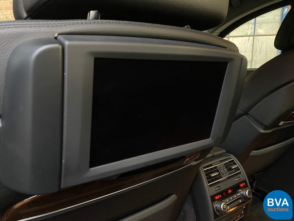 BMW 760Li Hochsicherheits-VR7 V12 F03 2011.