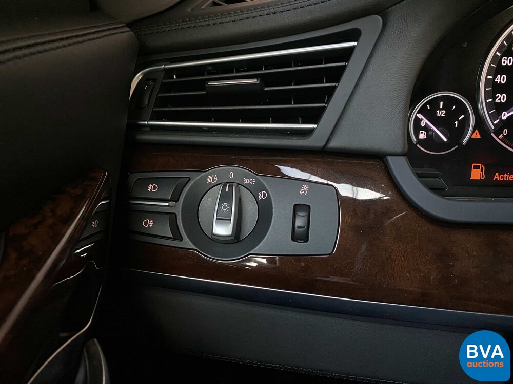 BMW 760Li Hochsicherheits-VR7 V12 F03 2011.